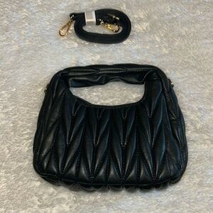 Lightweight Pleated Cloud Purse with Detachable Strap